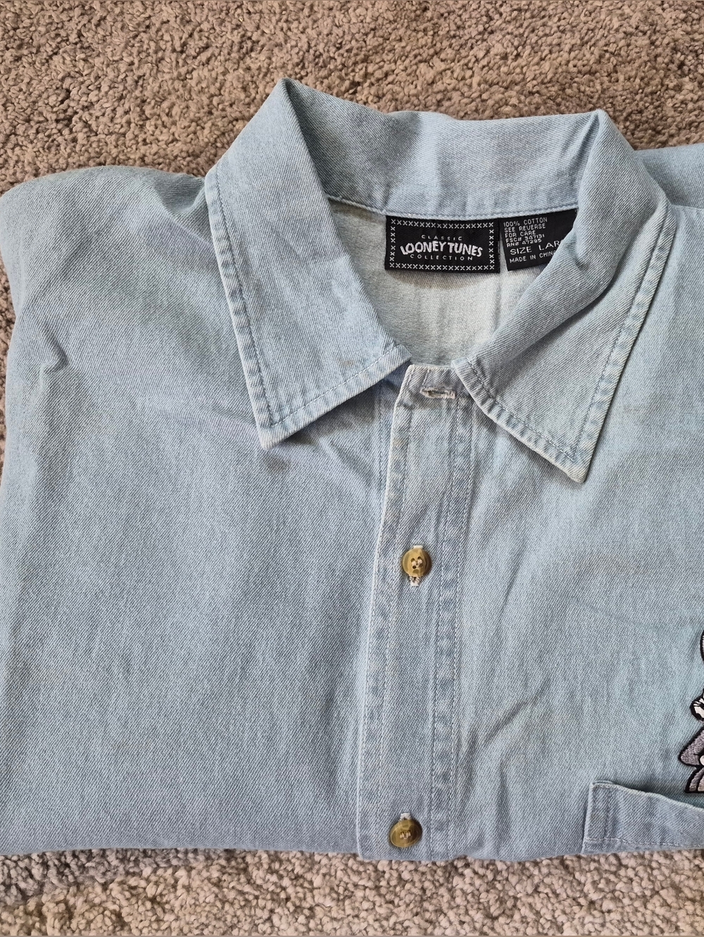 Vtg 90s Looney Tunes Embroidered Taz Daffy Bugs Denim Blue L Button Up Shirt LG